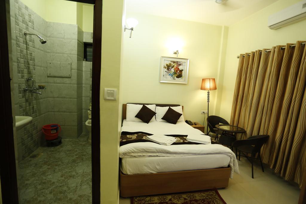 Mahadev Hotel Катманду Екстериор снимка